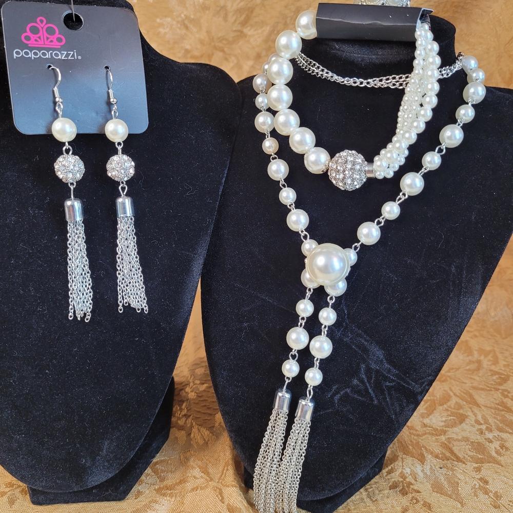 Paparazzi Silver and White Pearl Necklace Set